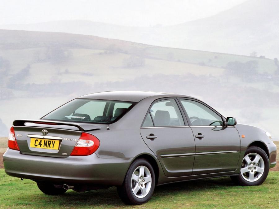  Toyota Camry 2002 года  (UK) (фото 2 из 4)